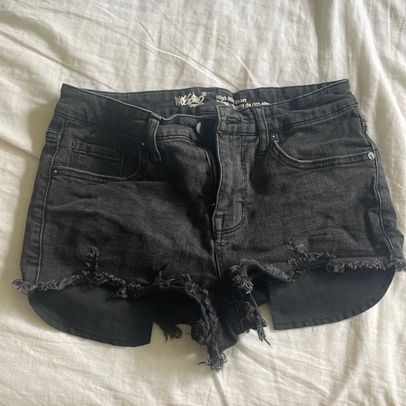 black ripped jean shorts ☀️ - Picture 1 of 3